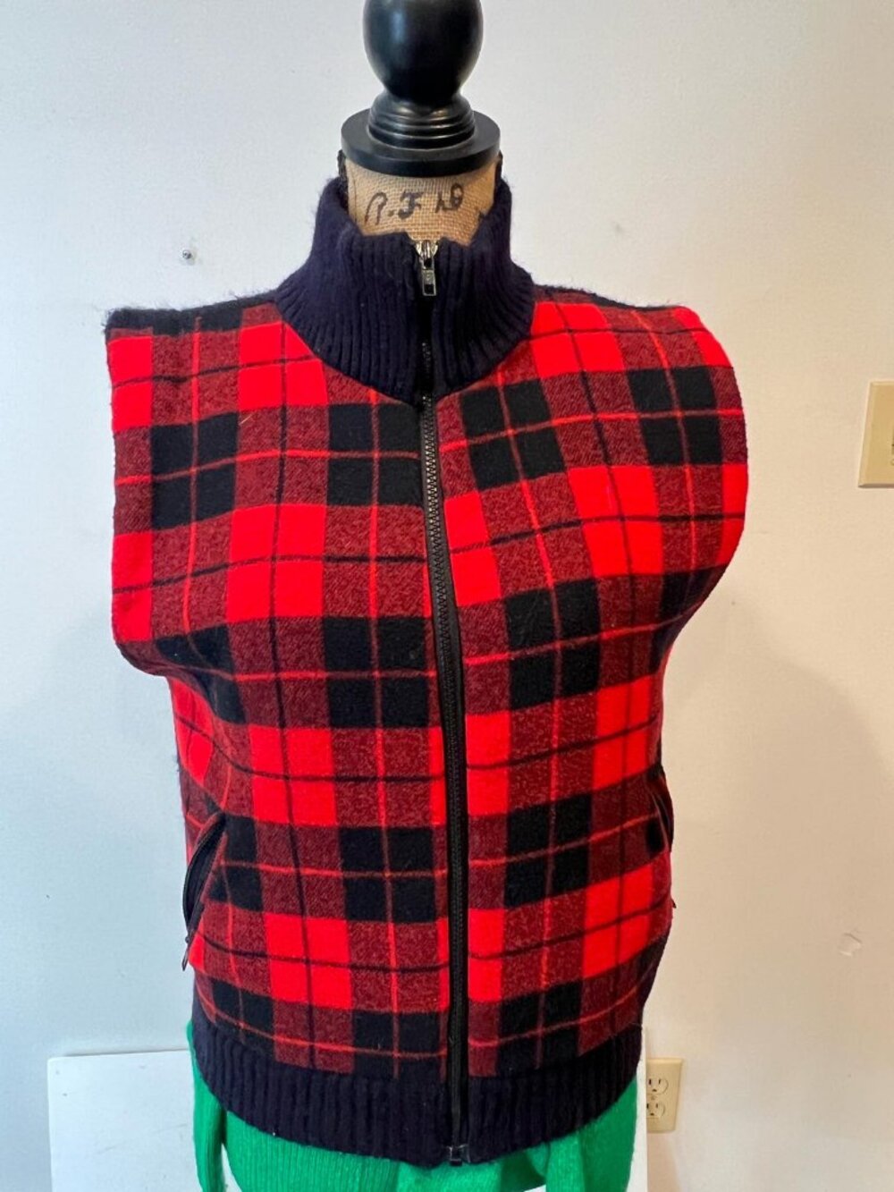 Metropolis Vest Red Navy Buffalo Plaid Fleece Lined Ribbed Knit Mock Full Zip